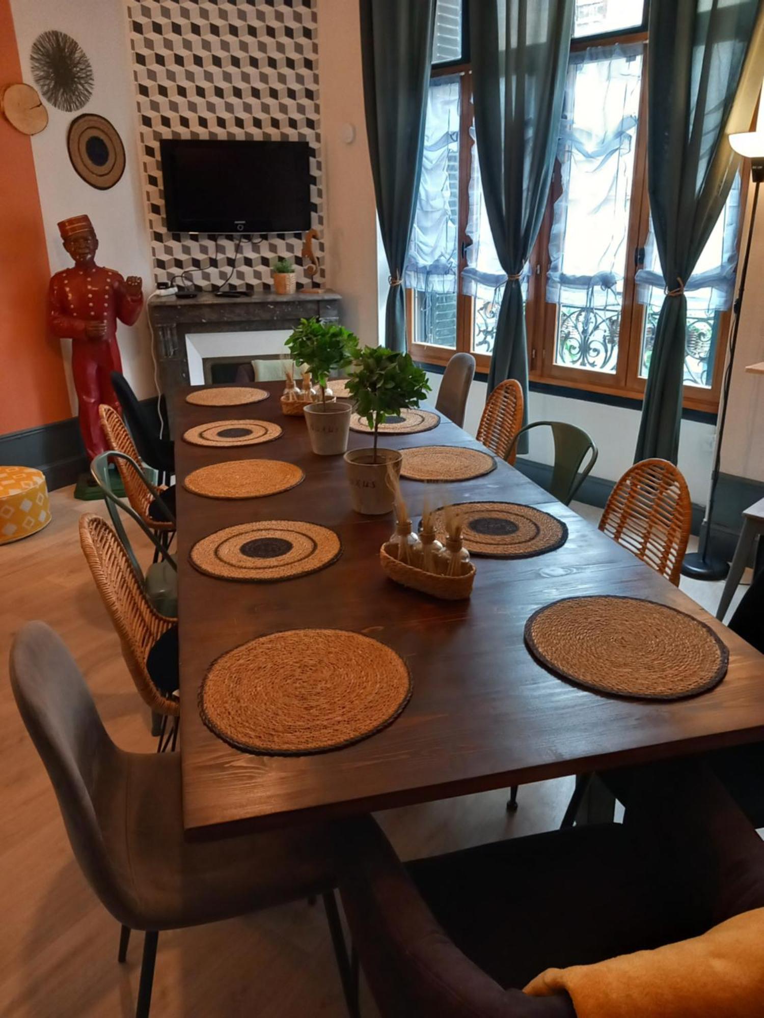 Les Loges Du Theatre Degustation Champagne Offerte Jacuzzi Sauna Jeux Velos Maison Prive 150M2 Historique 14Pers Max Emplacement Exceptionnel Et Chic, 200M De L'Avenue De Champagne, Gare, Musee, Jardins, Restaurations, Toutes Commodites Epernay Luaran gambar