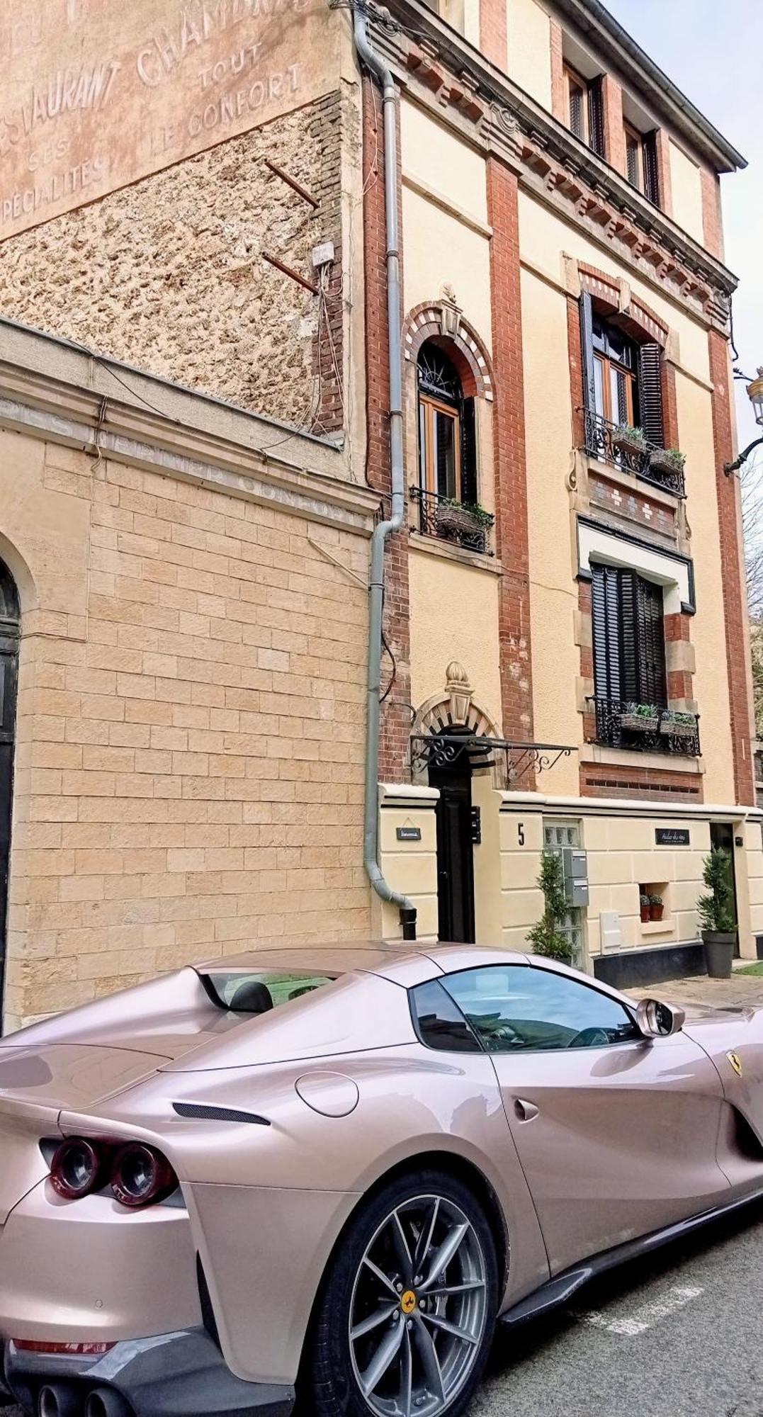 Les Loges Du Theatre Degustation Champagne Offerte Jacuzzi Sauna Jeux Velos Maison Prive 150M2 Historique 14Pers Max Emplacement Exceptionnel Et Chic, 200M De L'Avenue De Champagne, Gare, Musee, Jardins, Restaurations, Toutes Commodites Epernay Luaran gambar