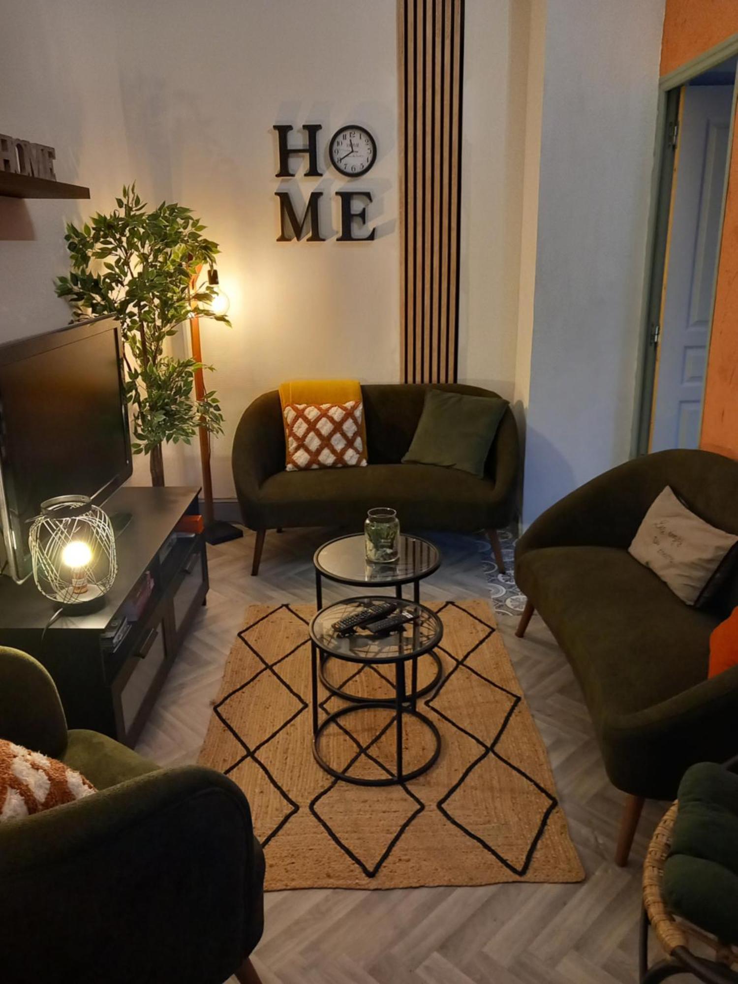 Les Loges Du Theatre Degustation Champagne Offerte Jacuzzi Sauna Jeux Velos Maison Prive 150M2 Historique 14Pers Max Emplacement Exceptionnel Et Chic, 200M De L'Avenue De Champagne, Gare, Musee, Jardins, Restaurations, Toutes Commodites Epernay Luaran gambar